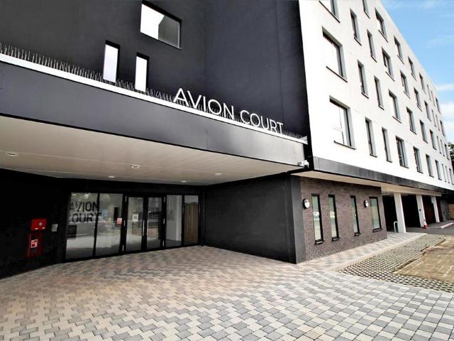 London Road, Crawley RH10 Studio to rent £1,000 pcm £231 pw