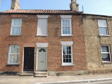 London Road, Downham Market PE38, 2 bed cottage to rent, £775 pcm | PrimeLocation