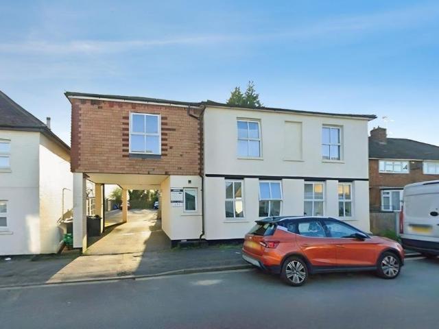 London Road, Dunton Green TN13, Studio to rent, £900 pcm | PrimeLocation