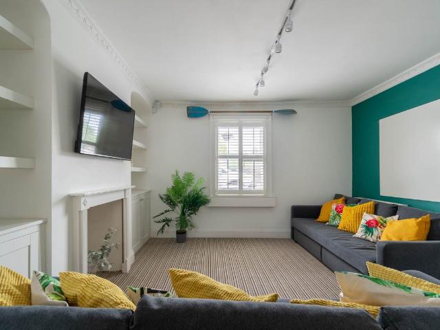 London Road East, Bath BA1, 3 bed terraced house to rent, £2,400 pcm | PrimeLocation