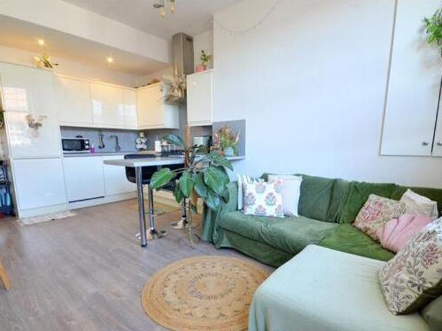 London Road, East Grinstead, 1 Bedroom Apartment