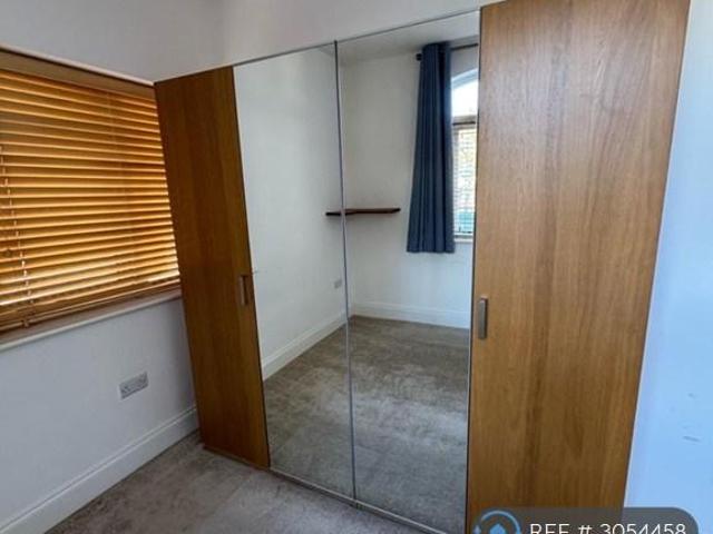 London Road, East Sussex, TN19 2 bed flat to rent £1,100 pcm £254 pw