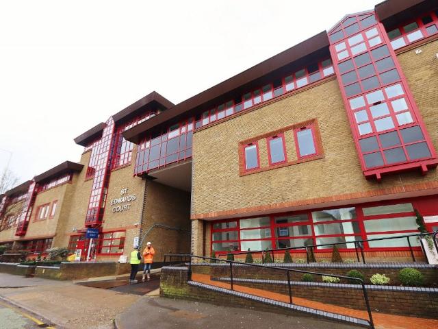 London Road, Essex RM7, 1 bed flat to rent, £1,450 pcm | PrimeLocation