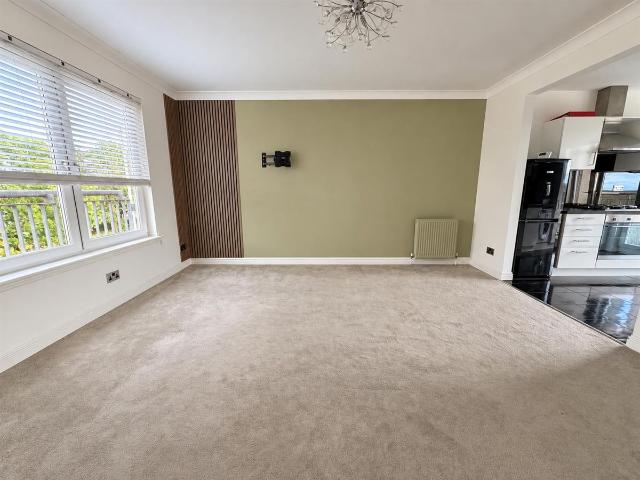 London Road, Glasgow G31, 2 bed flat to rent, £1,150 pcm | PrimeLocation