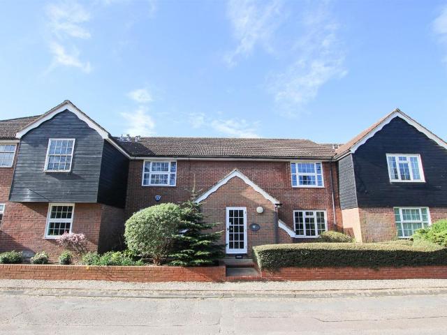 London Road, Great Chesterford, Saffron Walden CB10, 1 bed flat to rent, £950 pcm | PrimeLocation