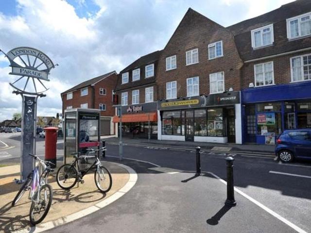 London Road, Guildford, GU4 2 bed apartment to rent £1,500 pcm £346 pw