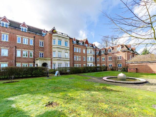 London Road, Guildford GU1, 1 bed flat to rent, £1,650 pcm | PrimeLocation