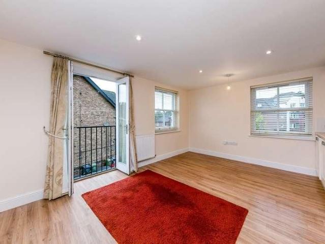 London Road, Guildford, GU1