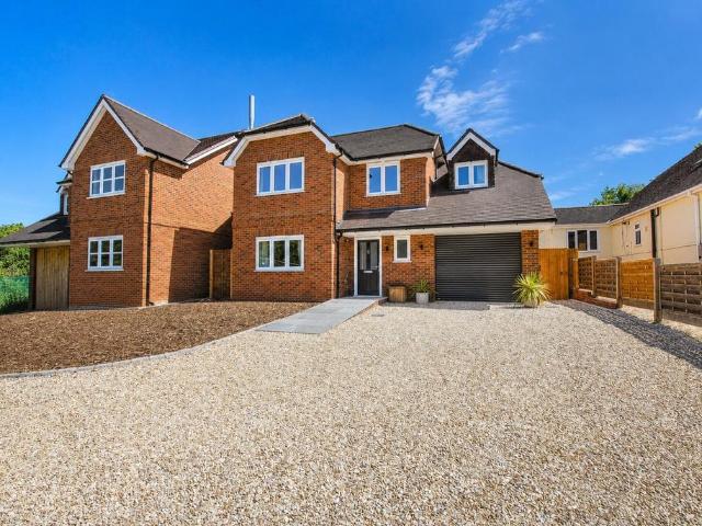 London Road, Guildford, Surrey, GU4 5 bed detached house to rent £3,750 pcm £865 pw