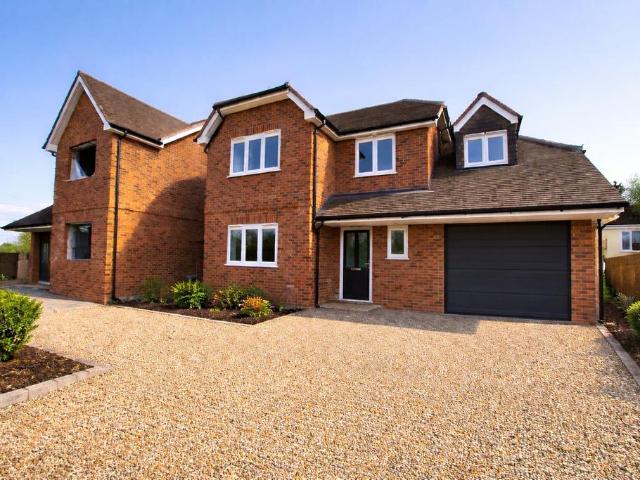 London Road, Guildford, Surrey, GU4 5 bed detached house to rent £3,750 pcm £865 pw