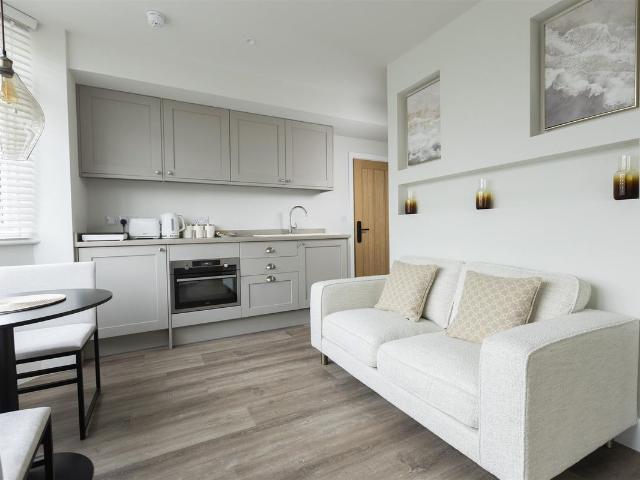 London Road, Headington OX3, Headington, 1 bed flat to rent, £2,708 pcm | PrimeLocation
