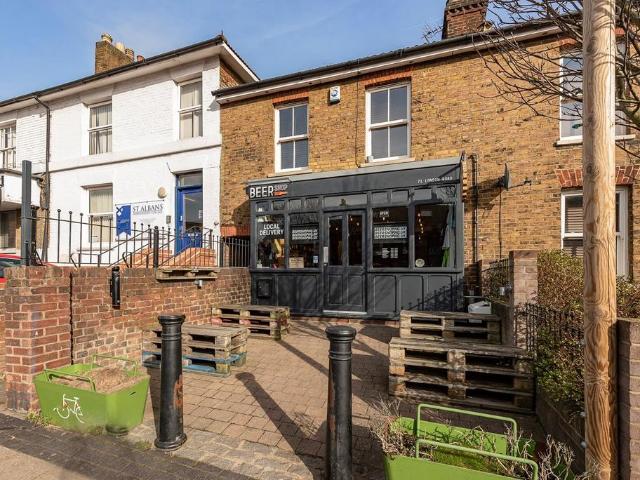 London Road, Hertfordshire AL1 1 bed apartment to rent £1,450 pcm £335 pw
