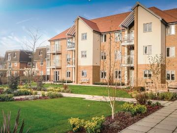 London Road, Hertfordshire AL1 2 bed apartment to rent £4,400 pcm £1,015 pw