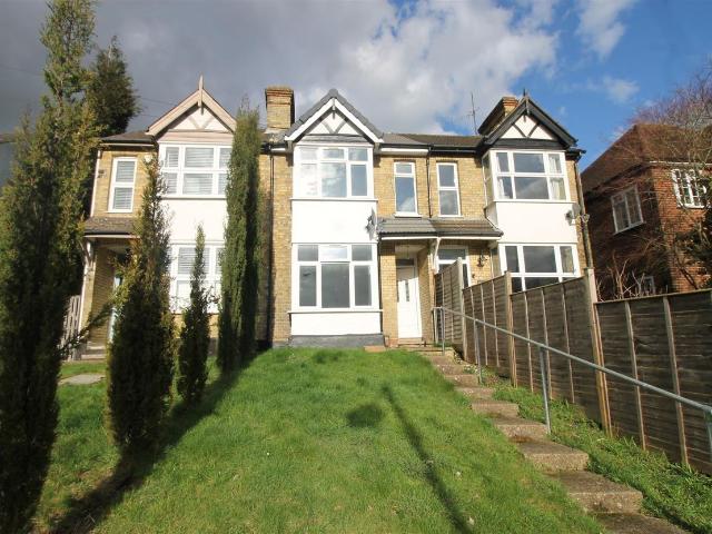 London Road, High Wycombe HP11, 6 bed semi detached house to rent, £1,950 pcm | PrimeLocation