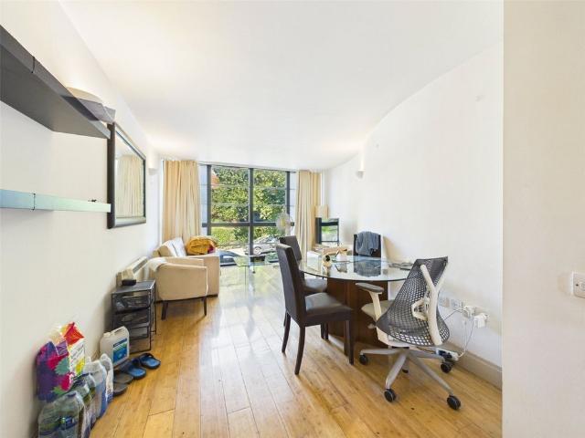 London Road, Isleworth, Middlesex, TW7