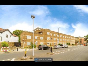 London Road, Isleworth TW7, 3 bed flat to rent, £2,100 pcm | PrimeLocation