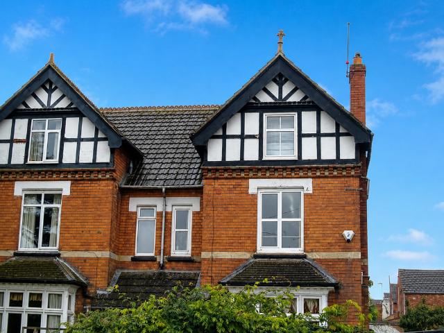 London Road, Kettering NN15 1 bed terraced house to rent £600 pcm £138 pw