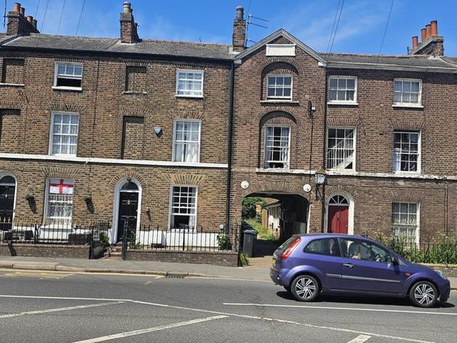London Road, King's Lynn PE30 3 bed townhouse to rent £1,100 pcm £254 pw