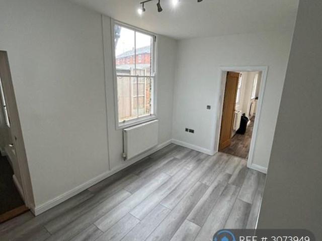 London Road, King's Lynn, PE30 1 bed flat to rent £575 pcm £133 pw