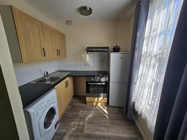 London Road, King's Lynn PE30 1 bed flat to rent £595 pcm £137 pw