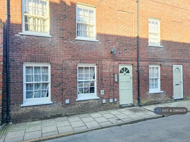 London Road, King's Lynn, PE30 2 bed flat to rent £740 pcm £171 pw