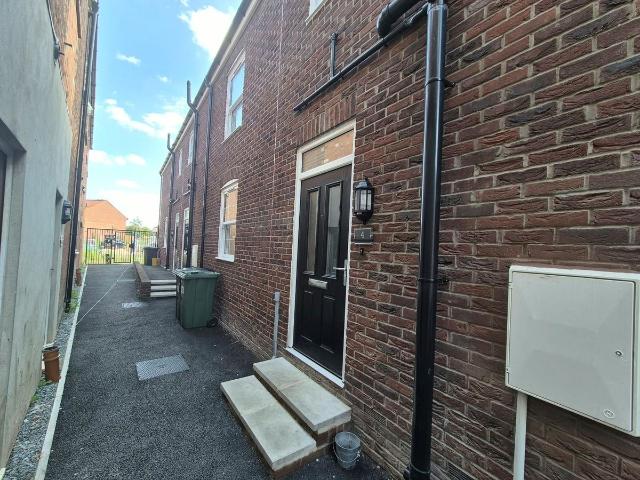 London Road, King's Lynn PE30, 2 bed semi detached house to rent, £950 pcm | PrimeLocation