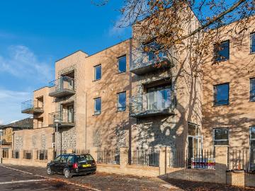 London Road, Kingston Upon Thames KT2, 3 bed flat to rent, £2,700 pcm | PrimeLocation