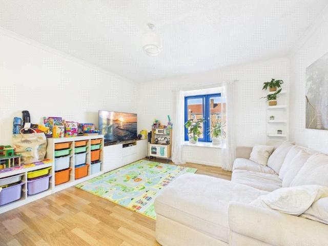 London Road, Kingston Upon Thames KT2, 1 bed flat to rent, £1,450 pcm | PrimeLocation