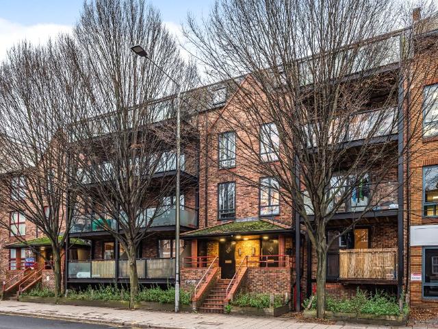 London Road, Kingston Upon Thames, Surrey KT2, 1 bed flat to rent, £1,550 pcm | PrimeLocation