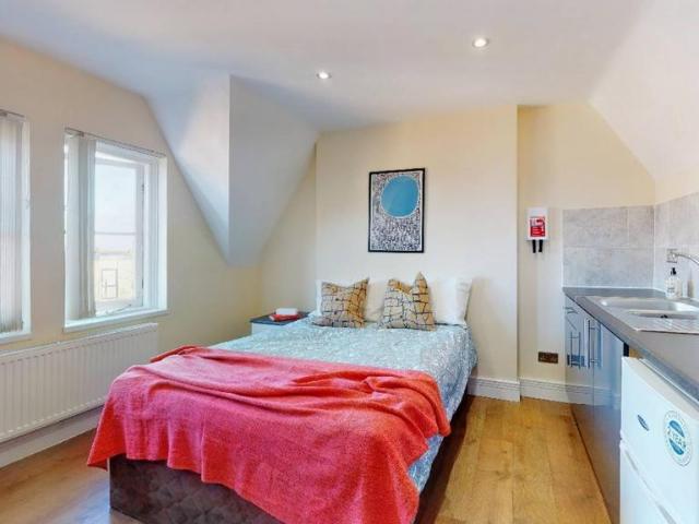 London Road, Leicester LE2 Studio to rent £672 pcm £155 pw