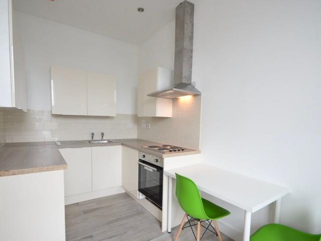 London Road, Leicester LE2, 2 bed flat to rent, £1,200 pcm | PrimeLocation