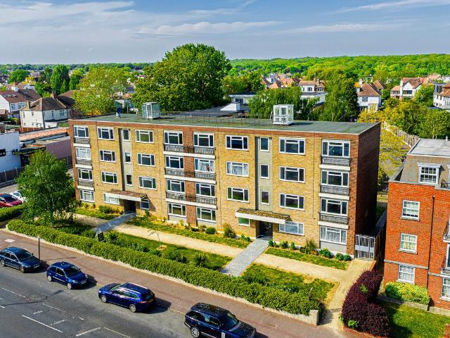 London Road, Leigh On Sea SS9, 2 bed flat to rent, £1,195 pcm | PrimeLocation