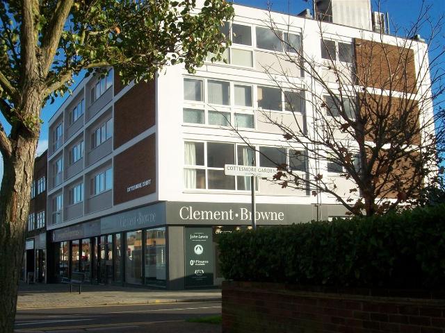 London Road, Leigh On Sea SS9, 2 bed flat to rent, £1,350 pcm | PrimeLocation