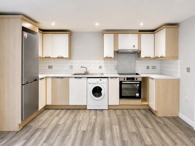 London Road, London KT2, 2 bed flat to rent, £1,800 pcm | PrimeLocation