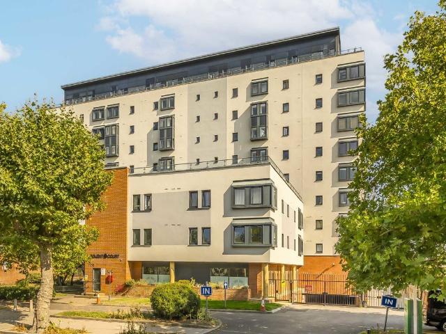 London Road, London SW16, 1 bed flat to rent, £1,400 pcm | PrimeLocation