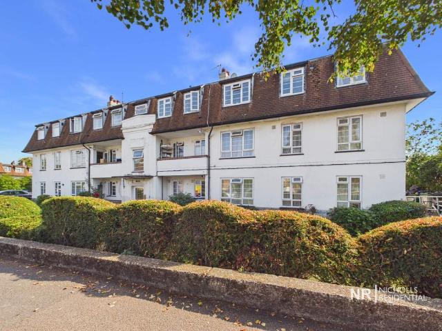London Road, Morden, Surrey. SM4, 2 bed property to rent, £1,650 pcm | PrimeLocation