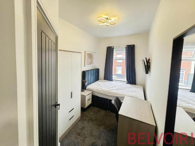 London Road, Newcastle under Lyme, ST5 1 bed flat to rent £550 pcm £127 pw