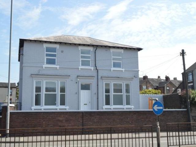 London Road, Newcastle under Lyme, ST5 1 bed in a house share to rent £411 pcm £95 pw