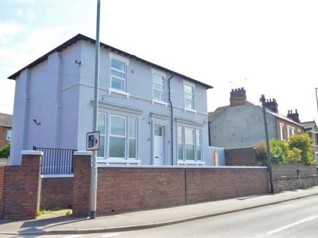 London Road, Newcastle under Lyme, ST5 1 bed in a house share to rent £433 pcm £100 pw
