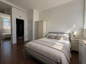 London Road, North Cheam SM3, Studio to rent, £1,150 pcm | PrimeLocation