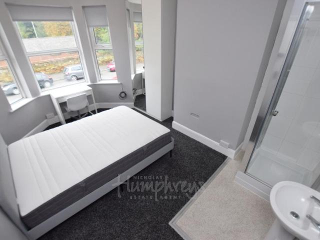 London Road, Northampton NN4 1 bed in a house share to rent £450 pcm £104 pw