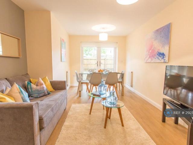 London Road, Oxford, OX3 3 bed flat to rent £2,700 pcm £623 pw