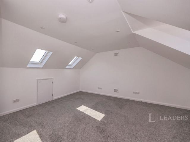 London Road, Portsmouth, Hampshire PO2, 2 bed flat to rent, £1,200 pcm | PrimeLocation