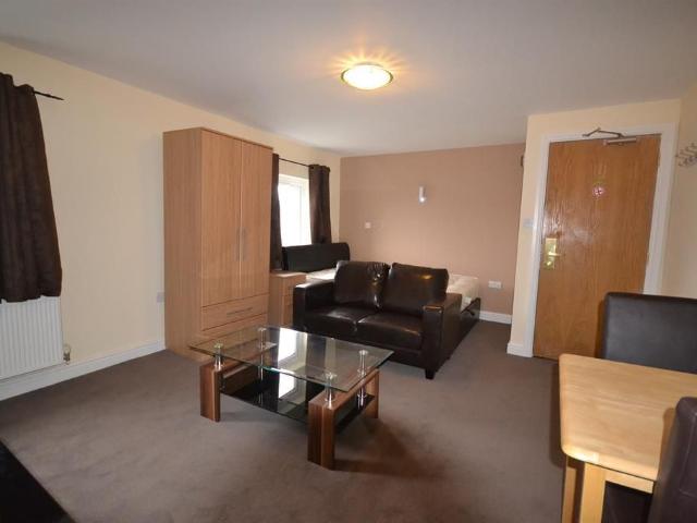 London Road, Reading, Berkshire RG1, Studio to rent, £1,150 pcm | PrimeLocation
