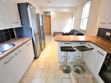 London Road, Reading RG1, 6 bed terraced house to rent, £3,000 pcm | PrimeLocation