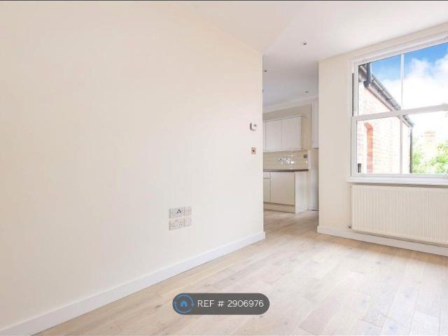 London Road, Reading RG1, 1 bed flat to rent, £1,050 pcm | PrimeLocation