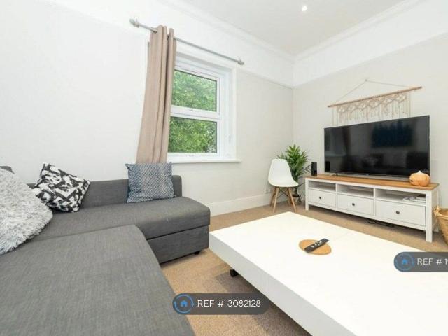London Road, Reading RG1, 1 bed flat to rent, £1,200 pcm | PrimeLocation