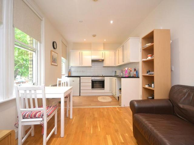 London Road, Reading RG1, 1 bed flat to rent, £1,250 pcm | PrimeLocation