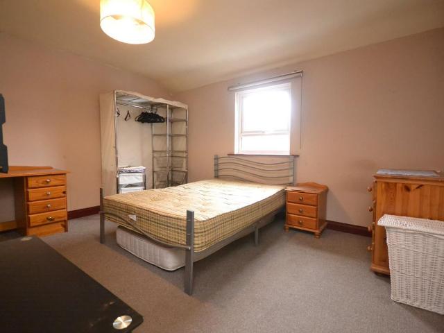 London Road, Reading RG1, Studio to rent, £925 pcm | PrimeLocation