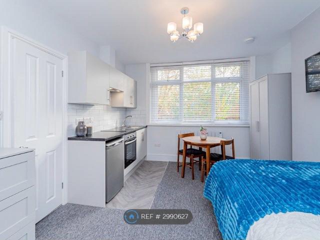 London Road, Reading RG1, Studio to rent, £975 pcm | PrimeLocation